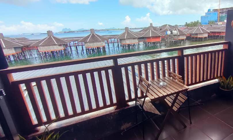 Cube Bed Station & Tours Sdn Bhd Hostel Semporna Ngoại thất bức ảnh