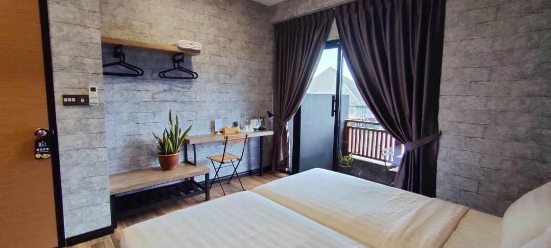 Cube Bed Station & Tours Sdn Bhd Hostel Semporna Ngoại thất bức ảnh