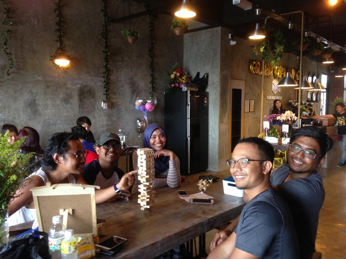 Cube Bed Station & Tours Sdn Bhd Hostel Semporna Ngoại thất bức ảnh