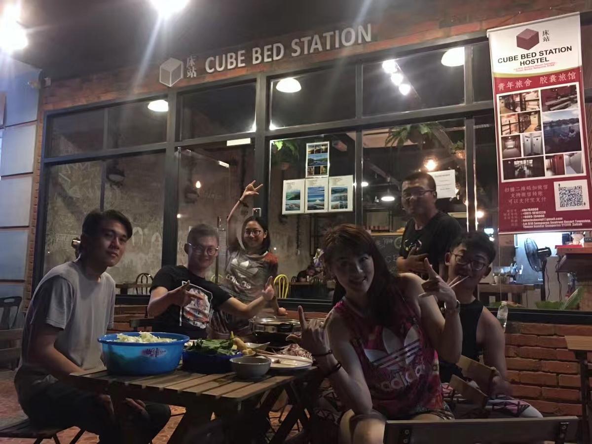 Cube Bed Station & Tours Sdn Bhd Hostel Semporna Ngoại thất bức ảnh