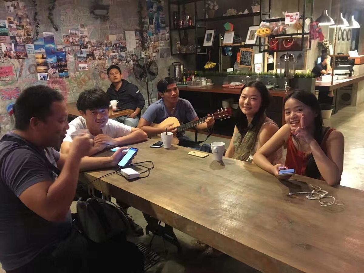 Cube Bed Station & Tours Sdn Bhd Hostel Semporna Ngoại thất bức ảnh
