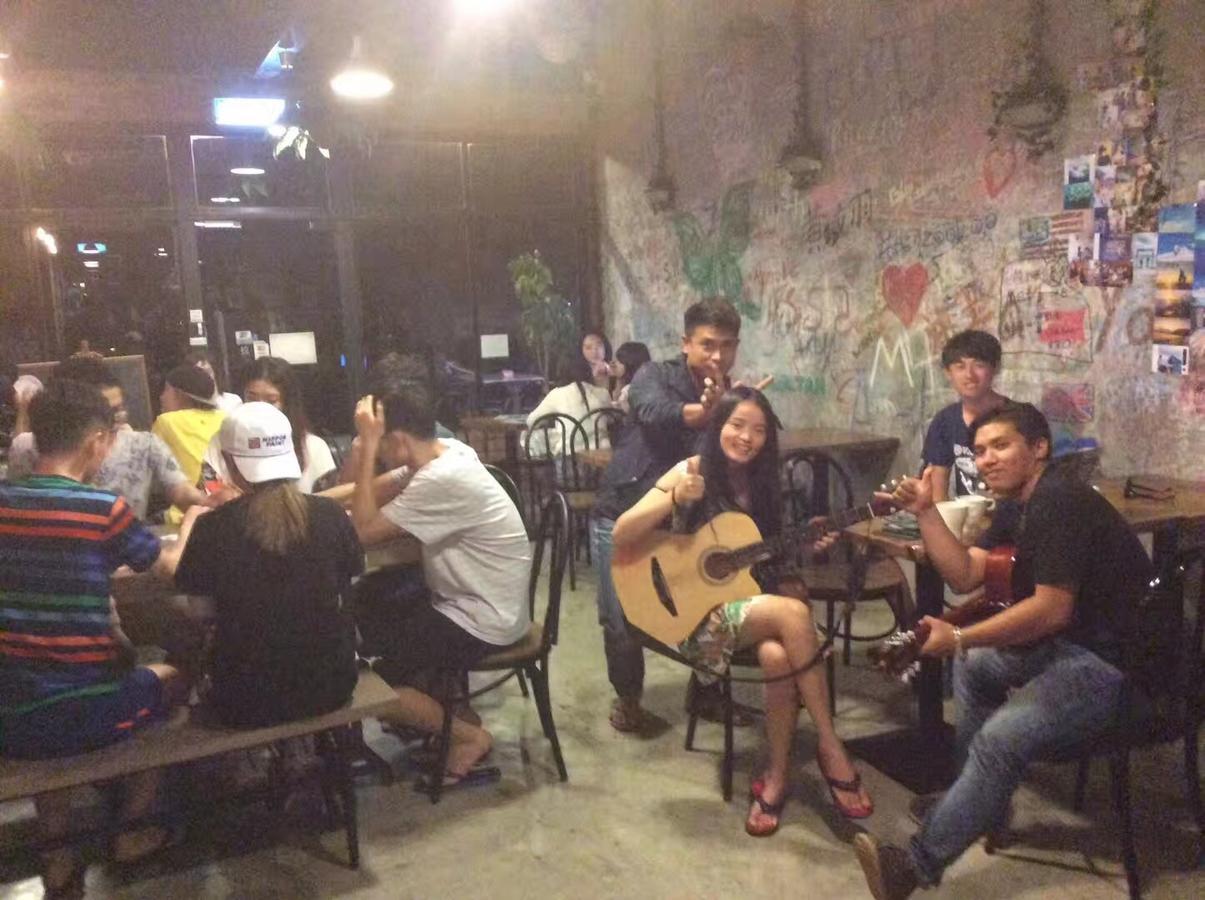 Cube Bed Station & Tours Sdn Bhd Hostel Semporna Ngoại thất bức ảnh